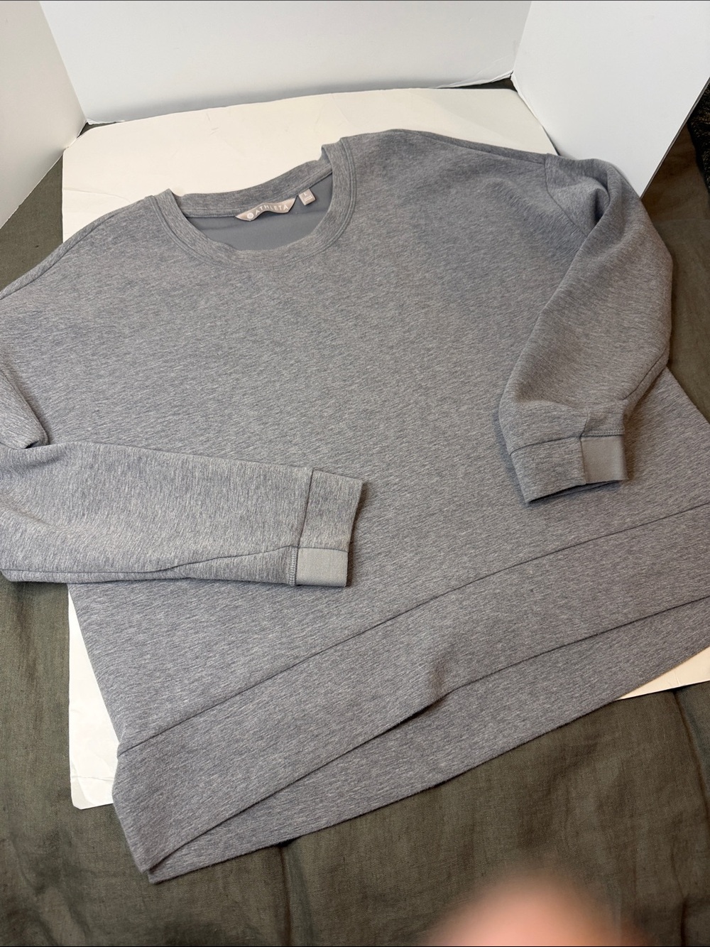 Athleta Womens Grey Crewneck Sweatshirt ❤️